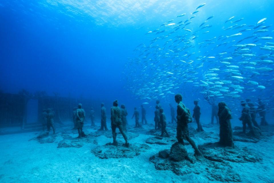 Jason deCaires Taylor's underwater statue in the Atlantic
